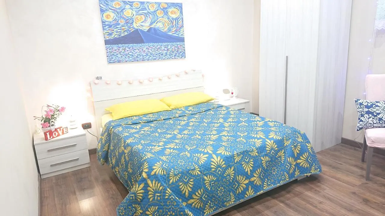 Sky-Terrace In Central Station, 3 Bedrooms Neapel