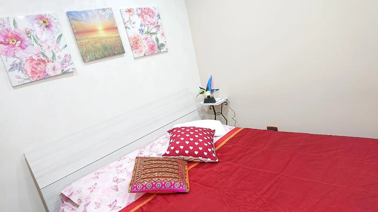 Appartamento Sky-Terrace In Central Station, 3 Bedrooms Napoli