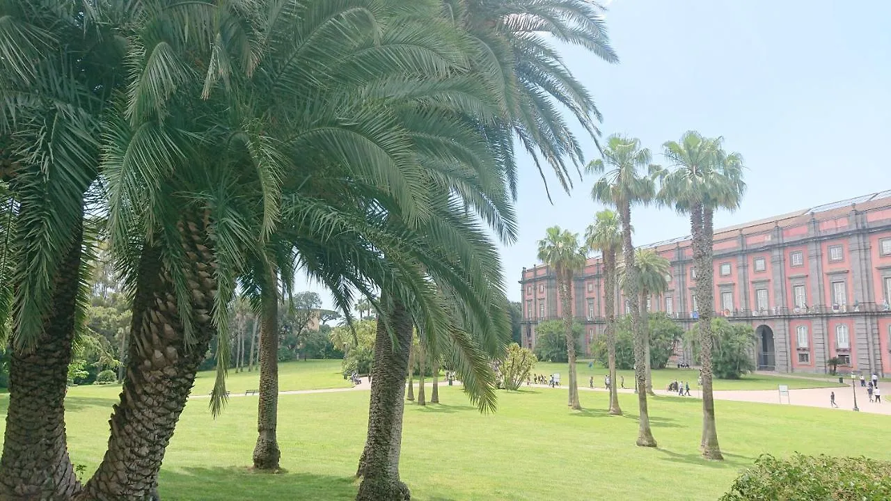 Sky-Terrace In Central Station, 3 Bedrooms Naples Apartment