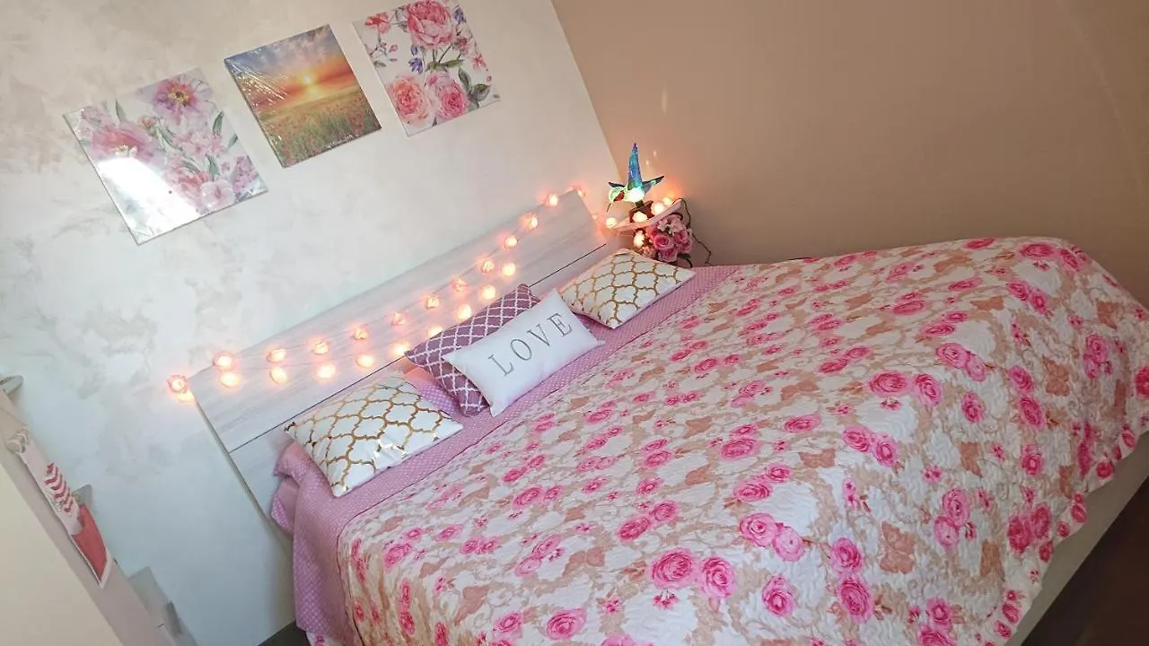 Sky-Terrace In Central Station, 3 Bedrooms Napoli