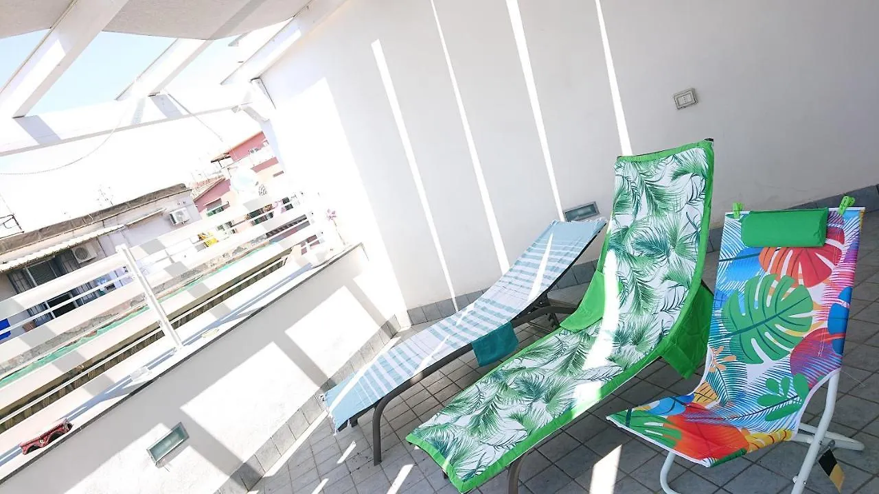 Sky-Terrace In Central Station, 3 Bedrooms Napoli 0*,  Italia