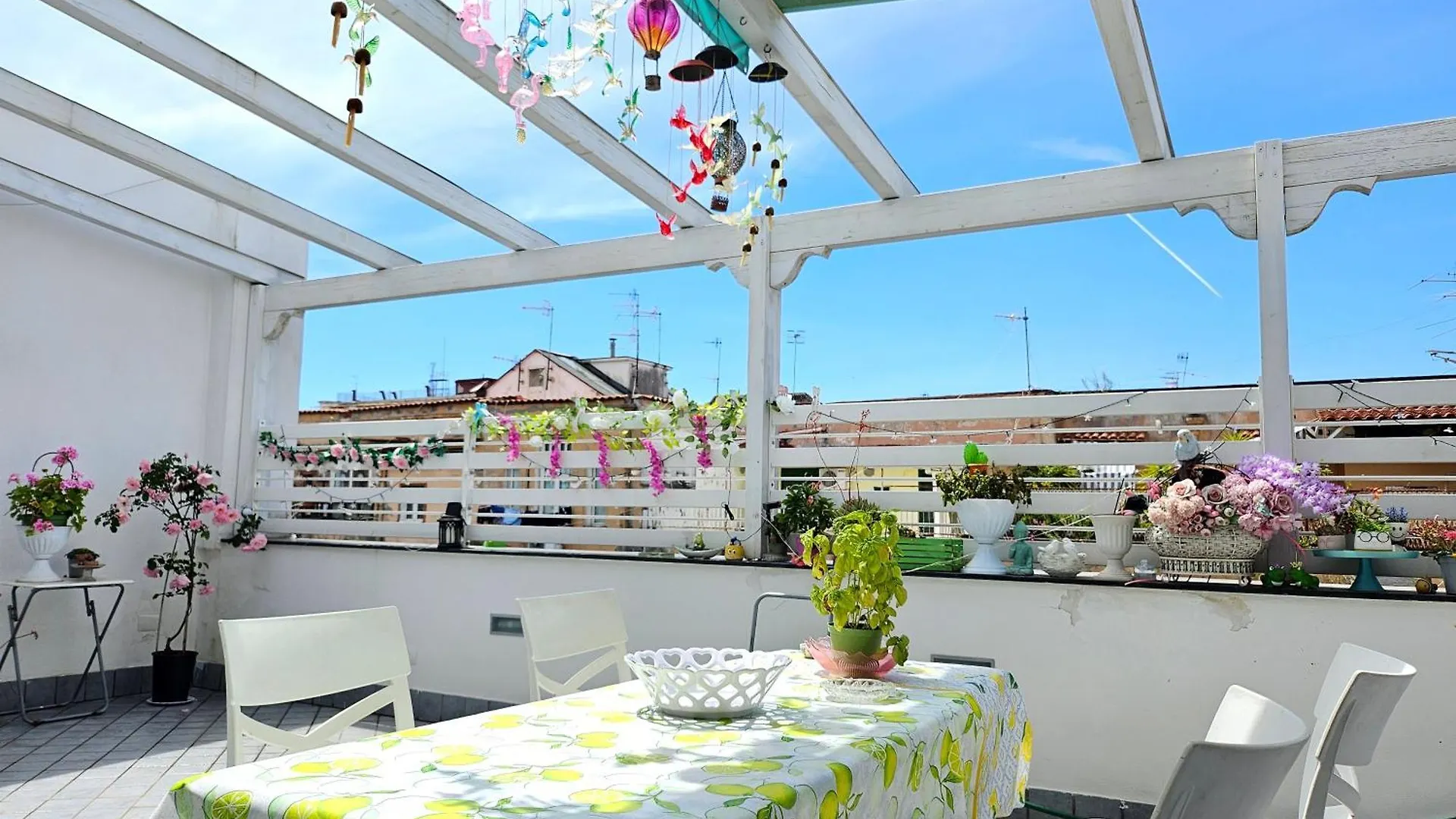 Sky-Terrace In Central Station, 3 Bedrooms Napoli Italia
